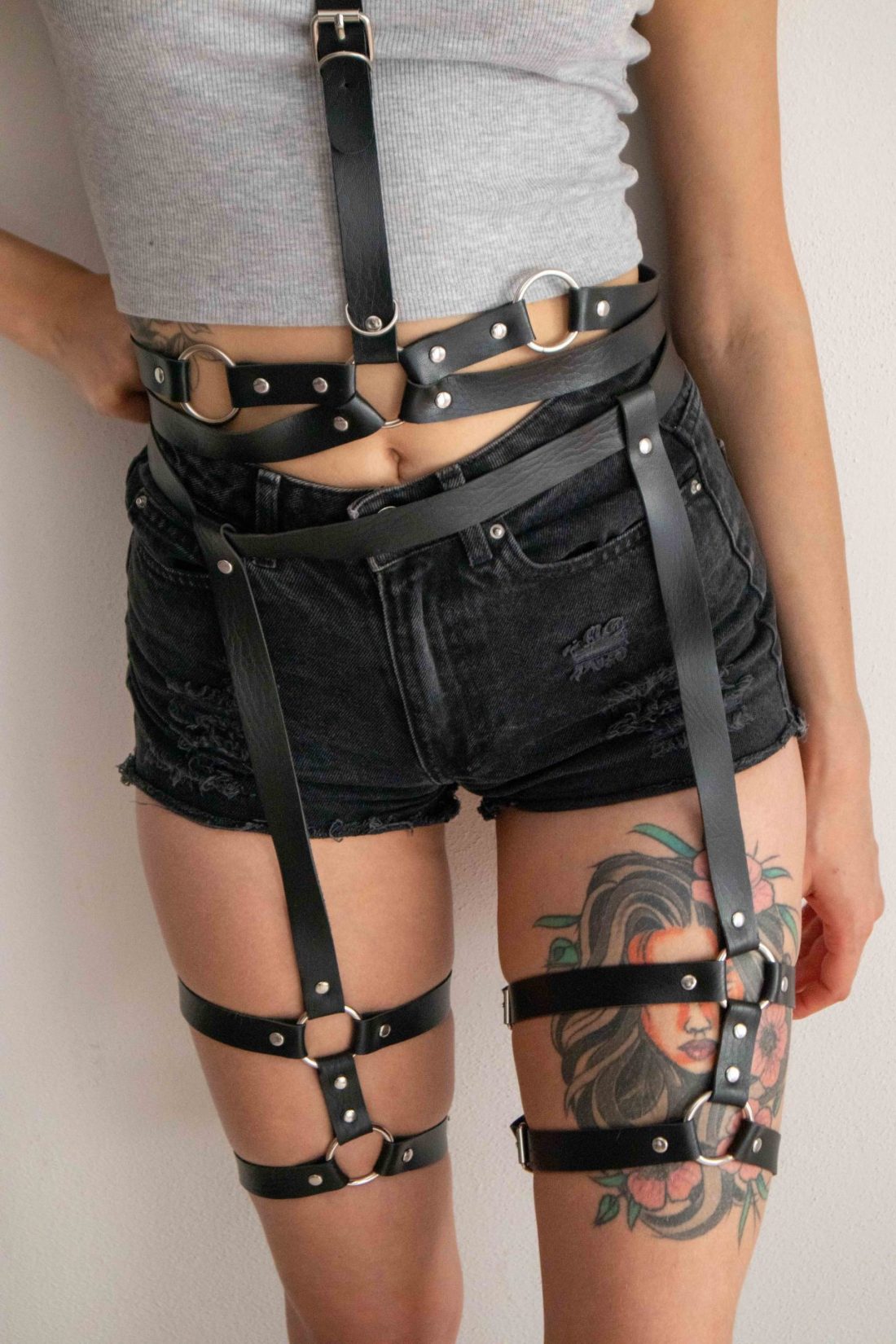 Harness - popruhy - festival a párty outfity